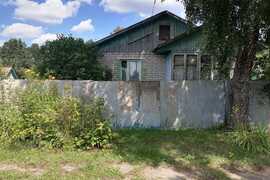 Дом 68 м2, на участке 12 соток.