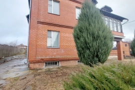 Коттедж 381 м2, 13 соток.